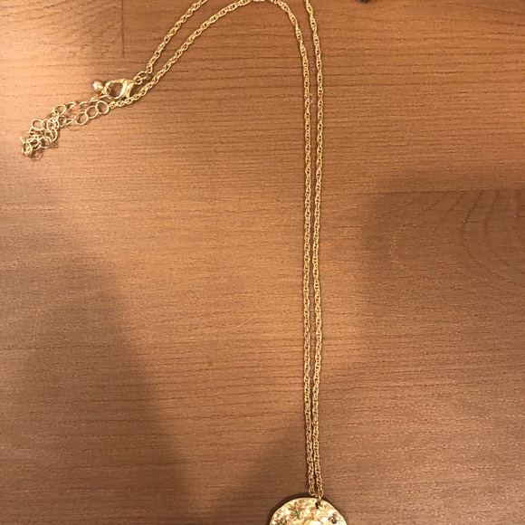 AQUARIUS Crystal Encrusted Zodiac Sign Necklace - Picture 4 of 4